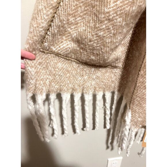 NWT Steve Madden Herringbone Oversized Blanket Pria Scarf Pockets - Picture 3 of 8